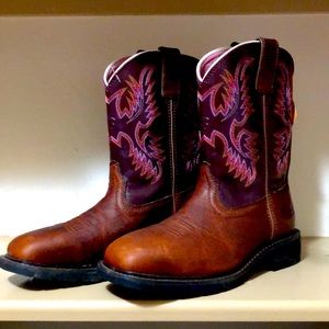 Women’s Ariat steel toe boots